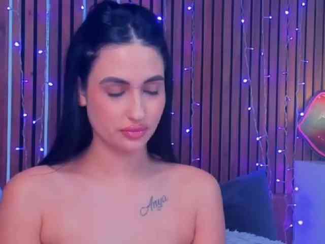 CamillaParis webcam