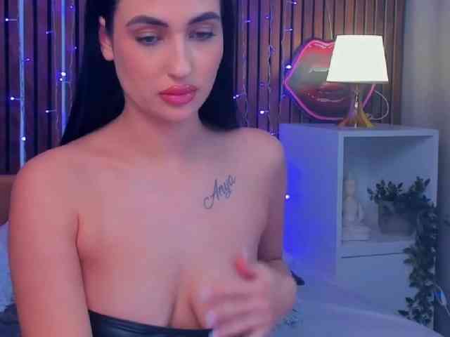 CamillaParis - Girl 