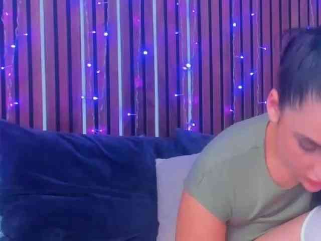 CamillaParis webcam