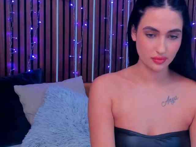 CamillaParis webcam