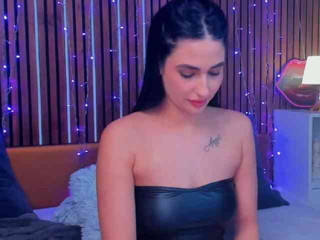 CamillaParis webcam