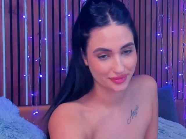 CamillaParis webcam
