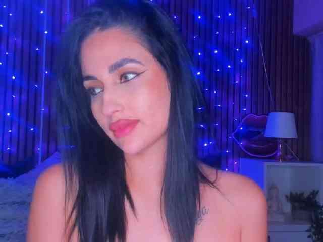 CamillaParis webcam