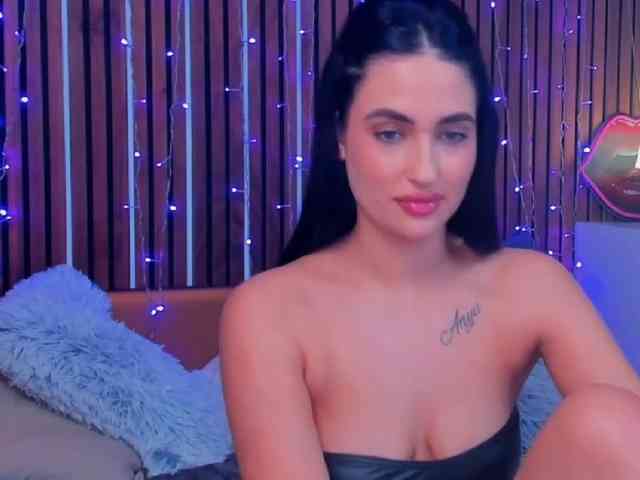 CamillaParis webcam