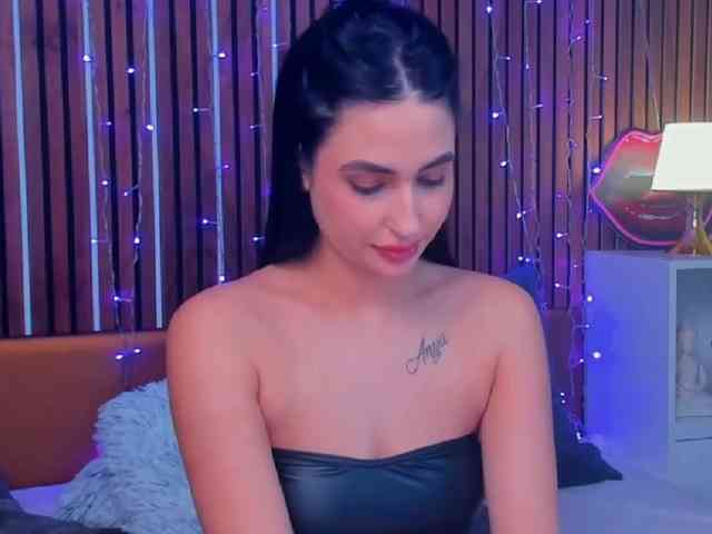 CamillaParis webcam