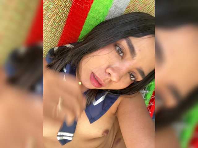 MIA-1L live cam on BongaCams