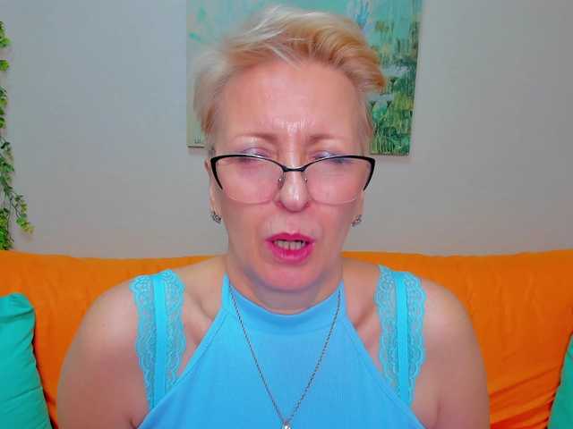 iamyourdream89's BongaCams show and profile