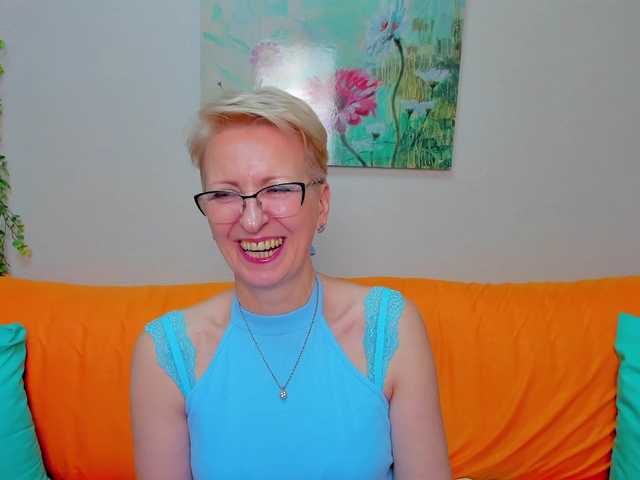 iamyourdream89's BongaCams show and profile