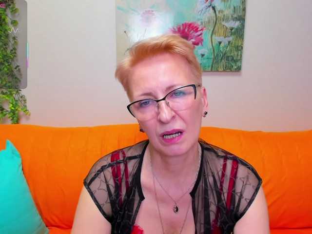 le modèle iamyourdream89 est en webcam porno dans un show sur le site bongacams, il possède les tags suivants: White/Caucasian,Blonde,Shaved