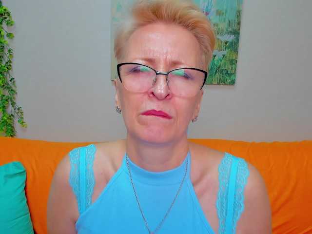 iamyourdream89's BongaCams show and profile