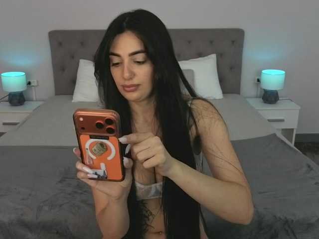 ArielGemme's BongaCams show and profile