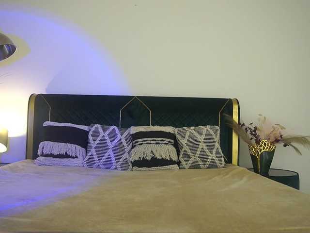 ArielGemme live cam on BongaCams