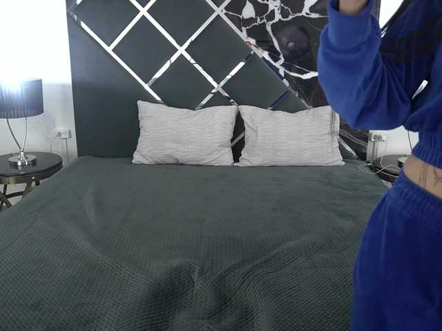 ArielGemme live cam on BongaCams