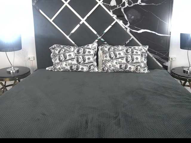 ArielGemme live cam on BongaCams