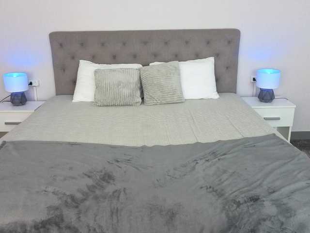 ArielGemme's BongaCams show and profile