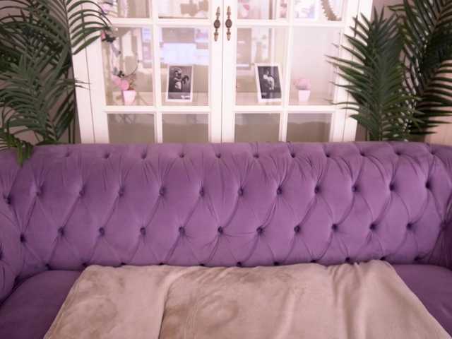 ArielGemme live cam on BongaCams