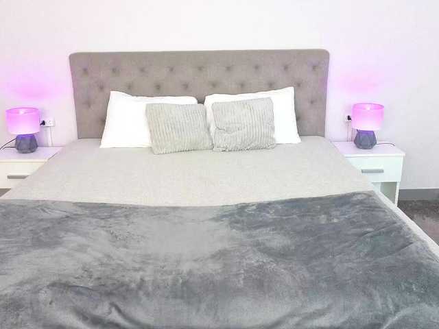 ArielGemme's BongaCams show and profile