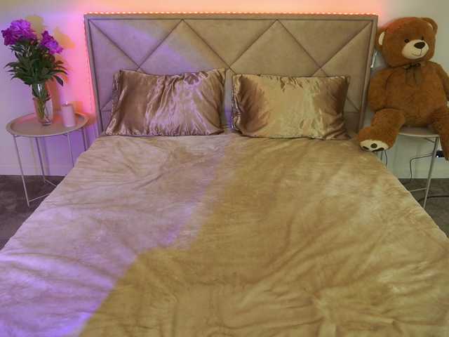 ArielGemme live cam on BongaCams