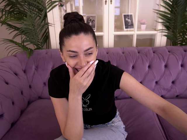 ArielGemme live cam on BongaCams