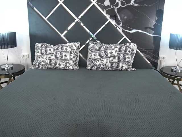 ArielGemme live cam on BongaCams