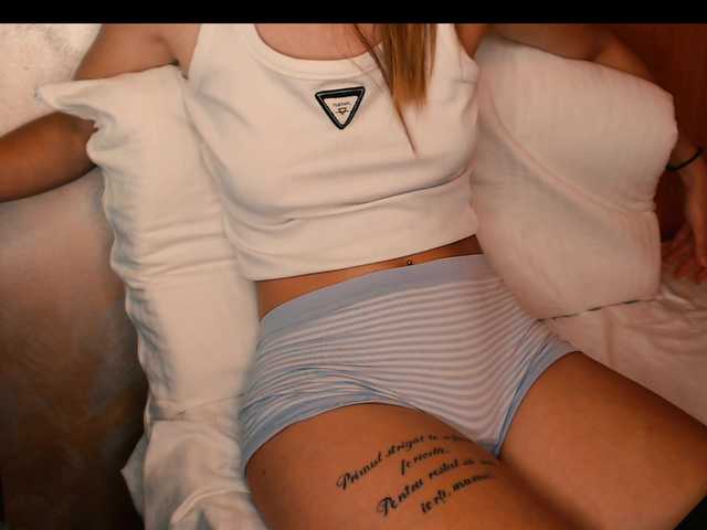 yzza-suave live cam on BongaCams