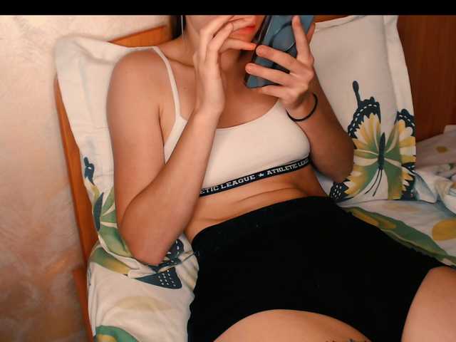 yzza-suave live cam on BongaCams
