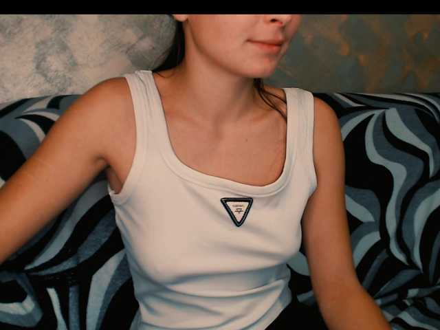 yzza-suave, live now on BongaCams