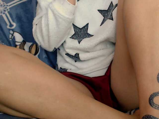 yzza-suave live cam on BongaCams