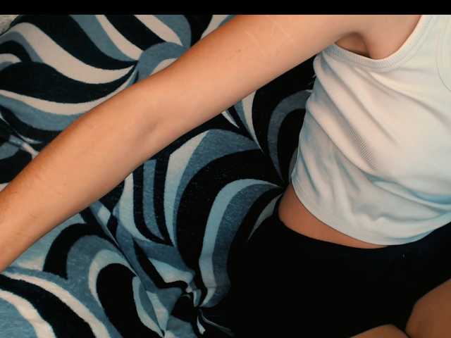 yzza-suave live cam preview
