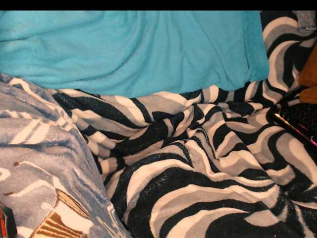 yzza-suave live cam on BongaCams