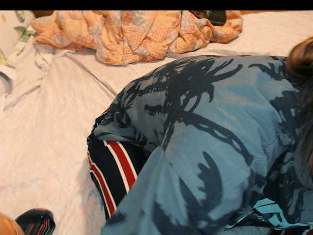 yzza-suave live cam on BongaCams