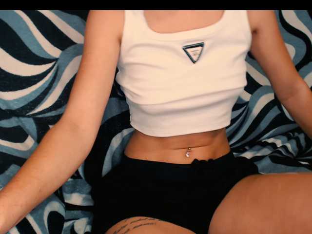 yzza-suave live cam on BongaCams