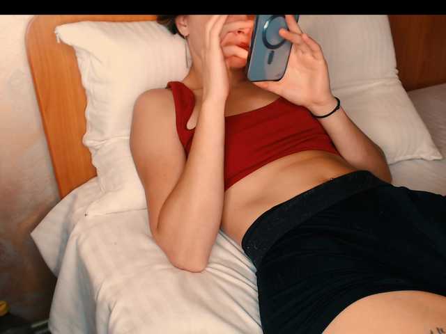 yzza-suave live cam on BongaCams