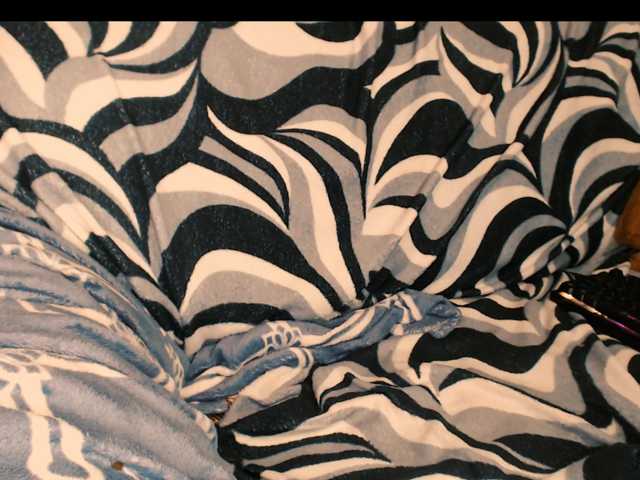 yzza-suave live cam on BongaCams