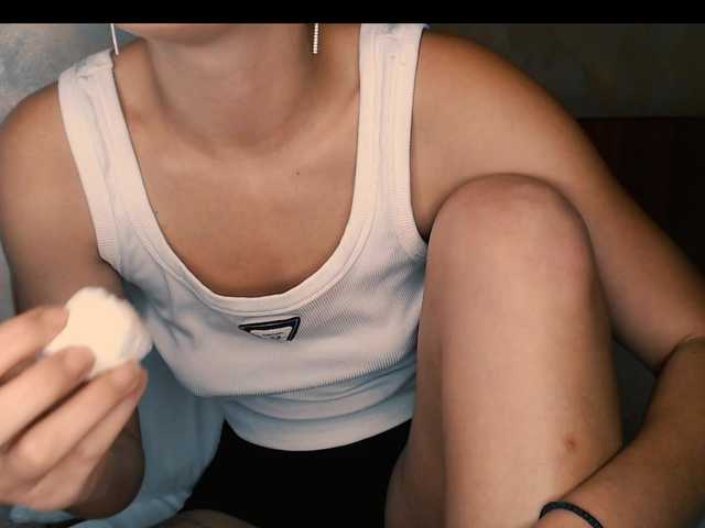 yzza-suave live cam on BongaCams