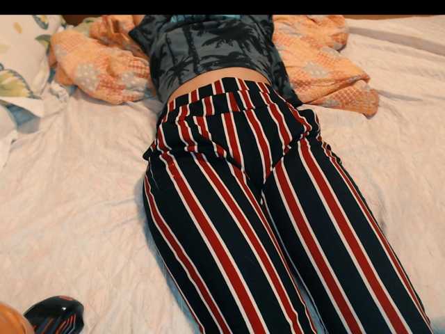 yzza-suave live cam preview