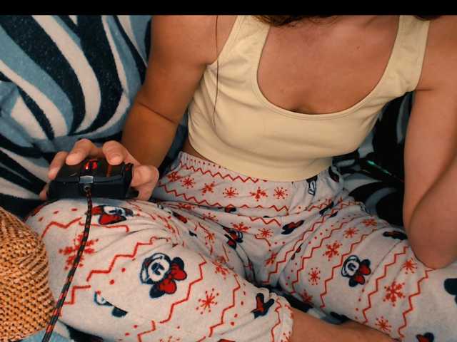 yzza-suave live cam on BongaCams