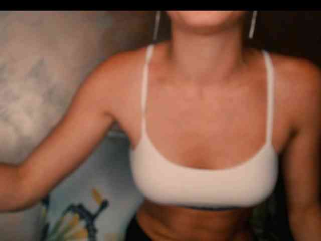 yzza-suave webcam