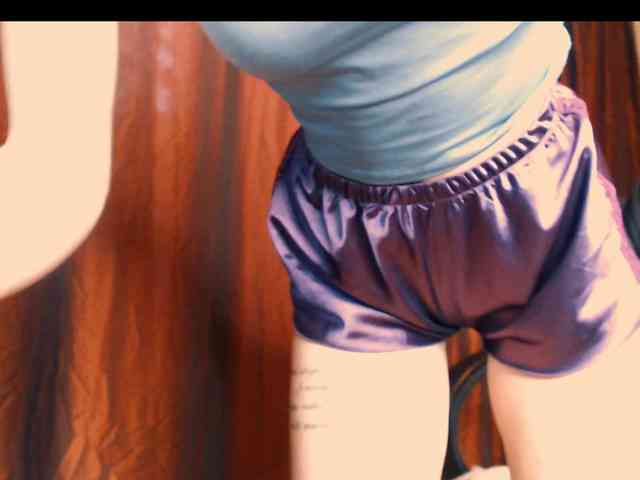 yzza-suave webcam