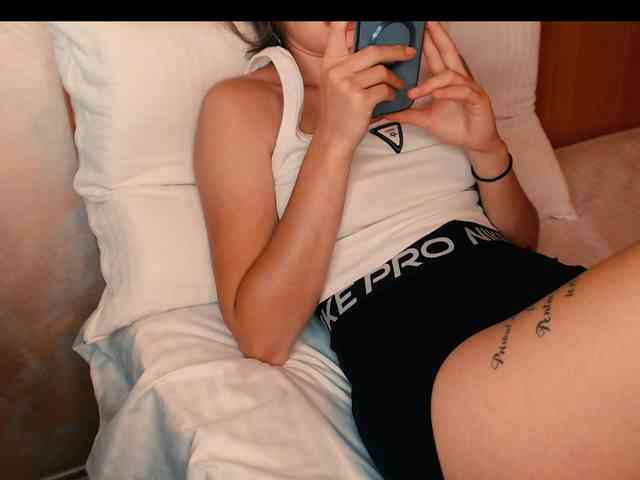 yzza-suave webcam