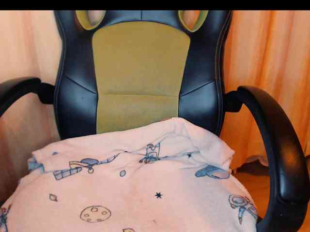 yzza-suave webcam