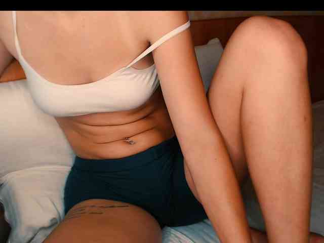 yzza-suave webcam