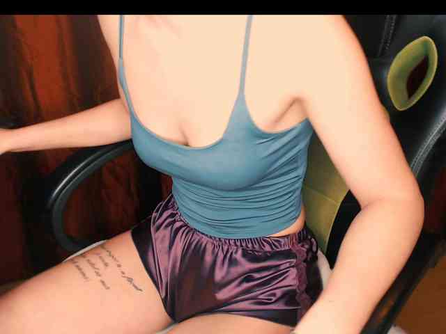 yzza-suave webcam