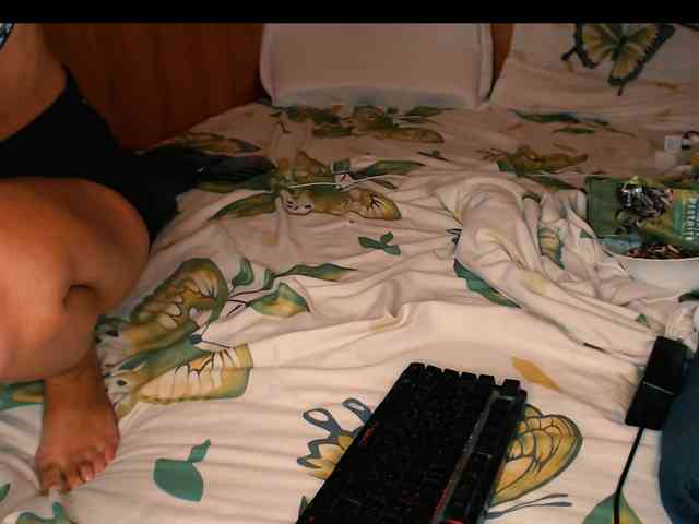 yzza-suave webcam