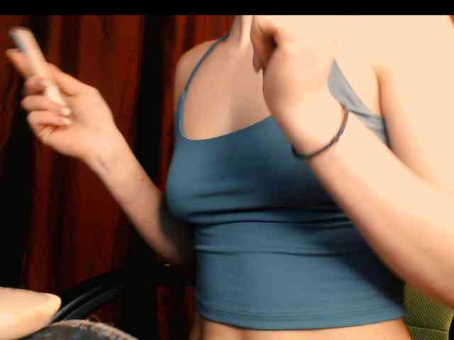 yzza-suave webcam