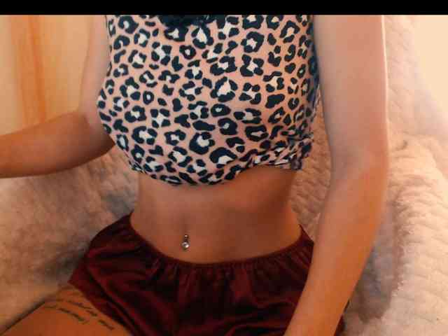 yzza-suave webcam