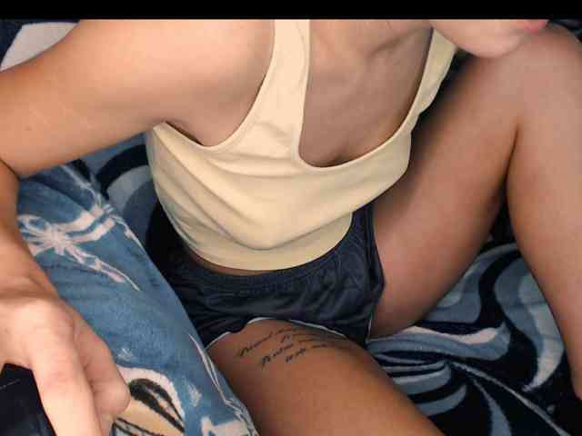 yzza-suave webcam