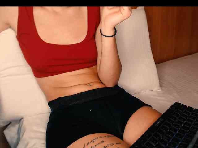 yzza-suave webcam