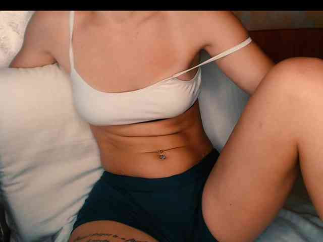 yzza-suave webcam