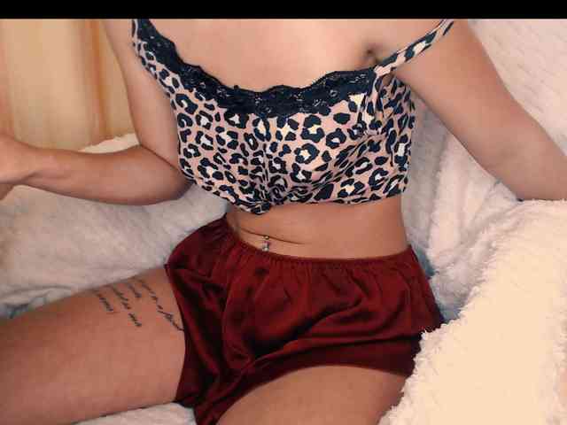 yzza-suave webcam